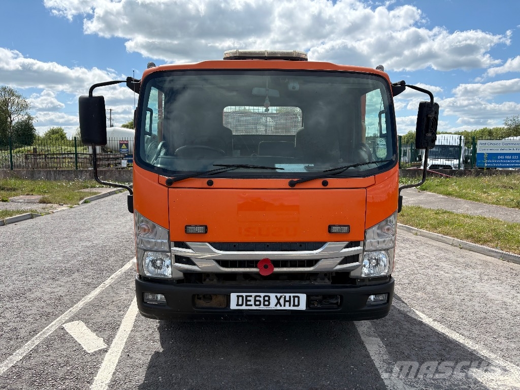 Isuzu N 75.190 Camiones portamaquinaria