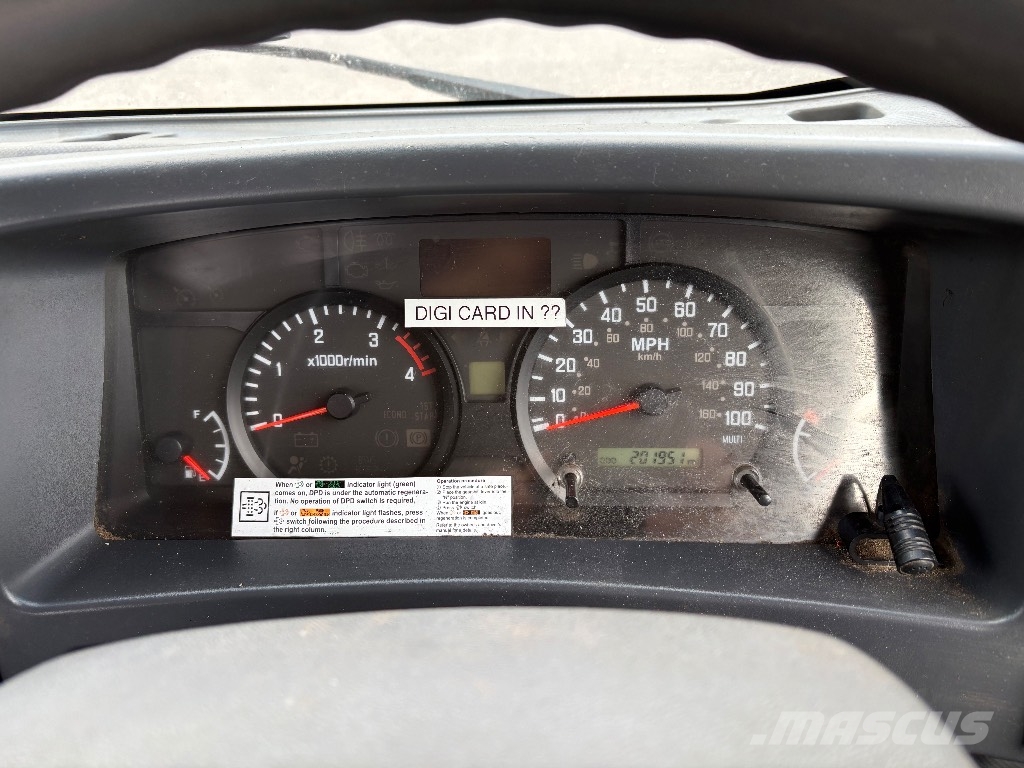 Isuzu N 75.190 Camiones portamaquinaria