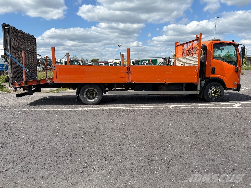 Isuzu N 75.190 Camiones portamaquinaria
