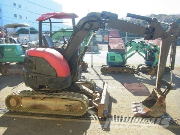 Komatsu PC30UU-3 Εκσκαφάκι (διαβολάκι) < 7t