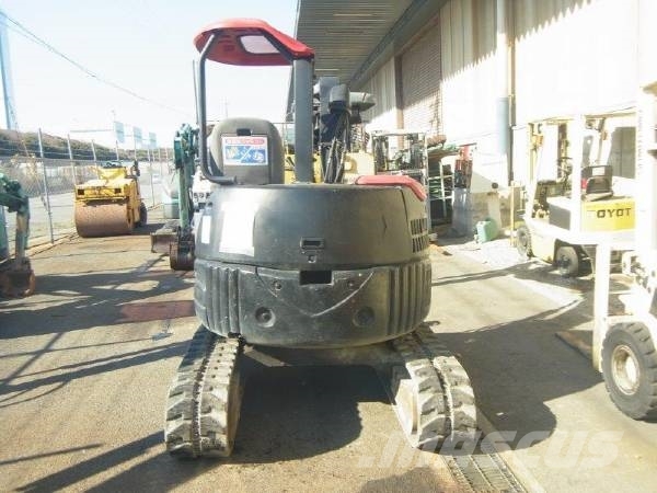Komatsu PC30UU-3 Εκσκαφάκι (διαβολάκι) < 7t