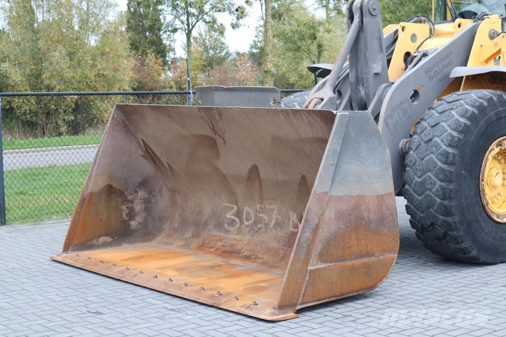 Volvo L110E QUICK COUPLER | BUCKET | 3RD FUNCTION | AIRC Wielladers