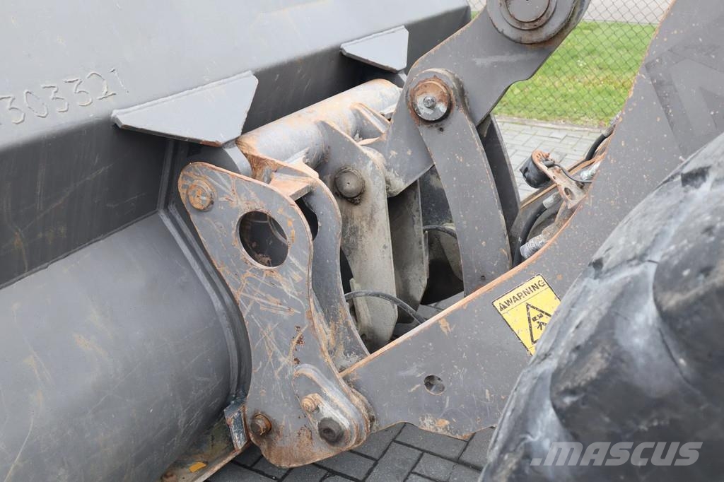 Volvo L110E QUICK COUPLER | BUCKET | 3RD FUNCTION | AIRC Wielladers