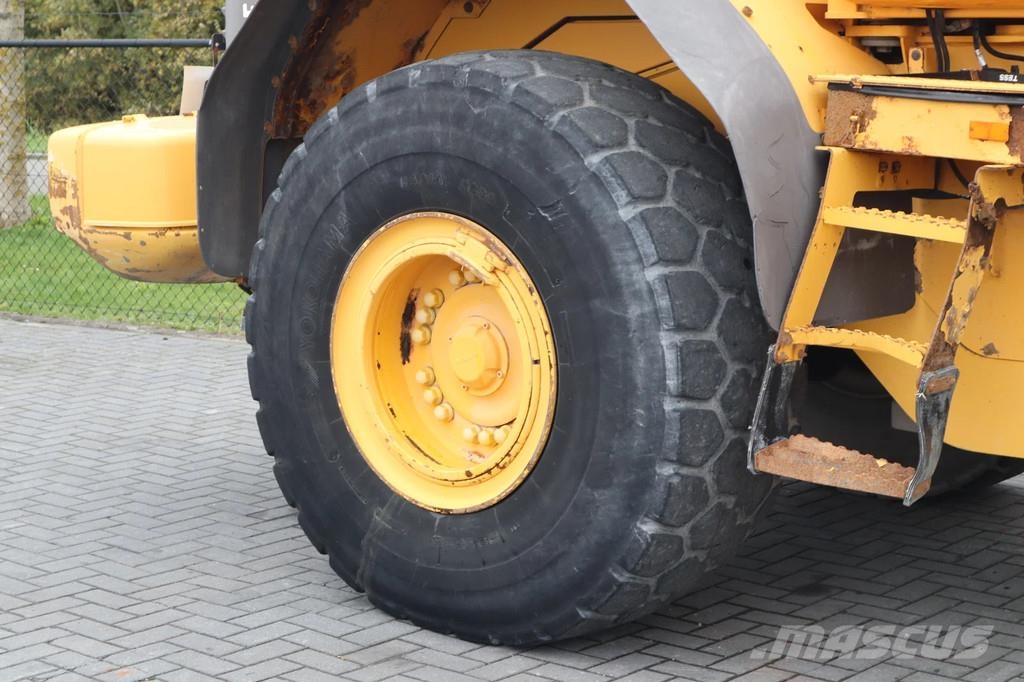 Volvo L110E QUICK COUPLER | BUCKET | 3RD FUNCTION | AIRC Wielladers