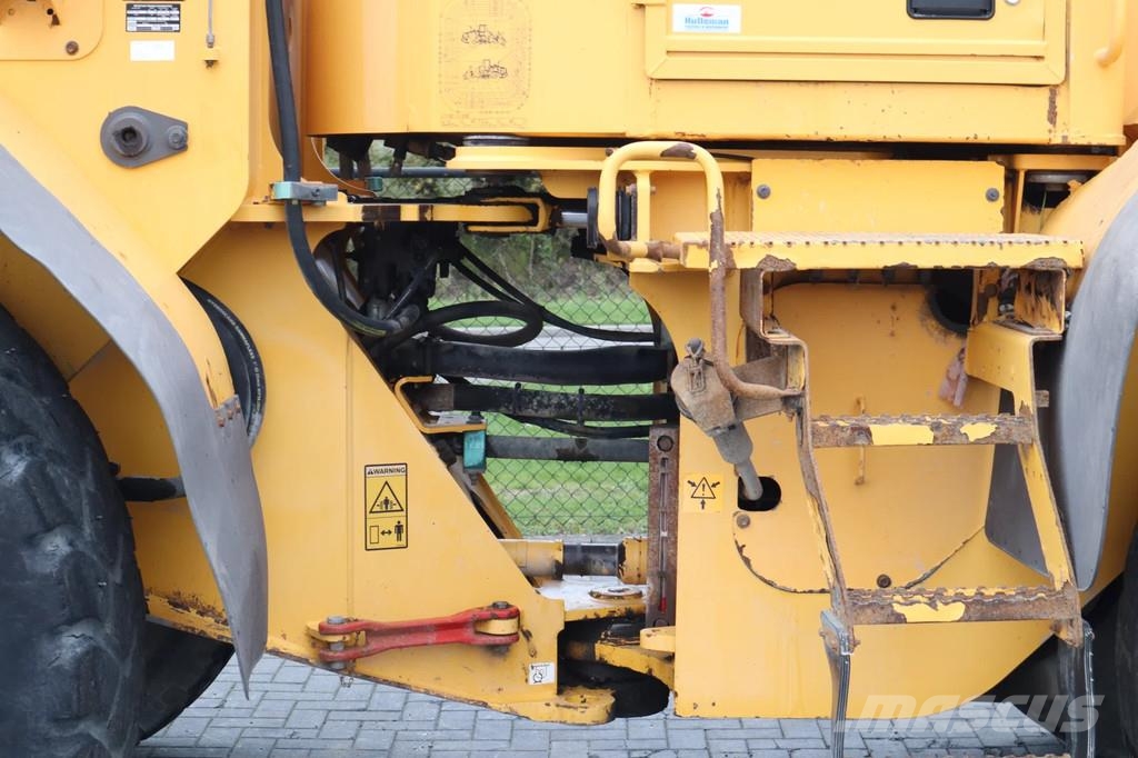 Volvo L110E QUICK COUPLER | BUCKET | 3RD FUNCTION | AIRC Wielladers