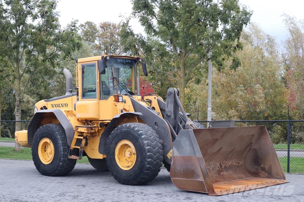 Volvo L110E QUICK COUPLER | BUCKET | 3RD FUNCTION | AIRC Wielladers