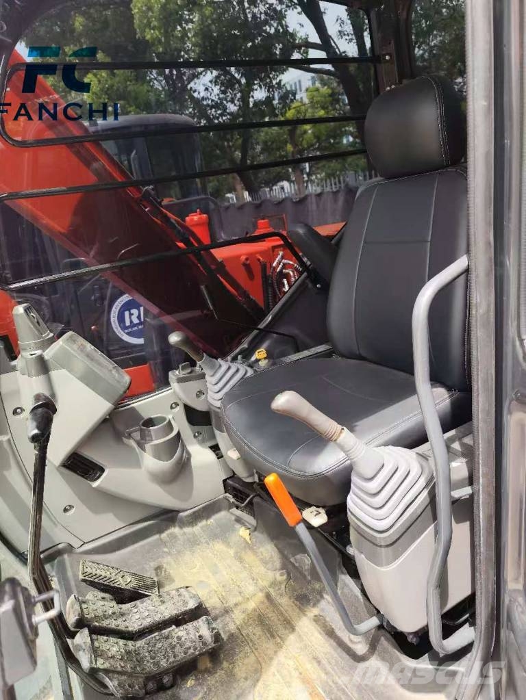 Hitachi ZX 70 LC Εκσκαφείς με ερπύστριες