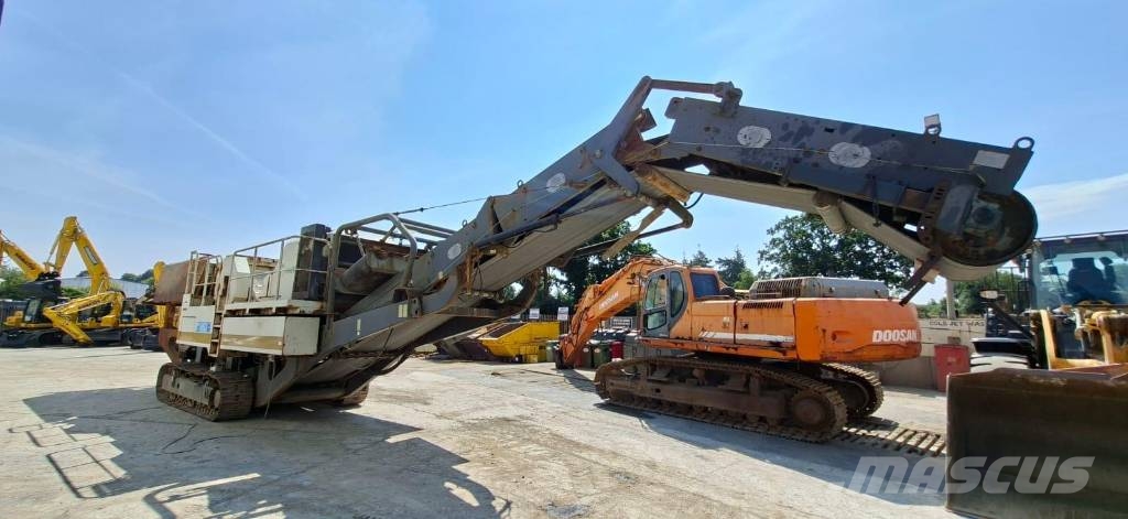 Metso LT 105 이동식 분쇄기