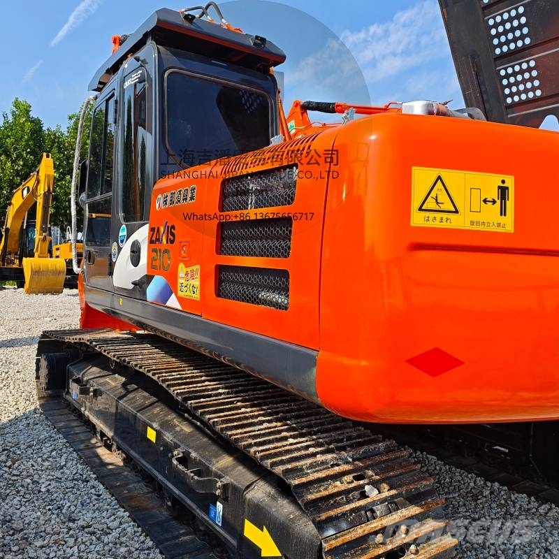 Hitachi ZX 210 Gravemaskiner på larvebånd