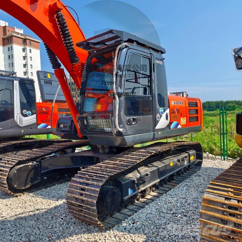 Hitachi ZX 210 Gravemaskiner på larvebånd