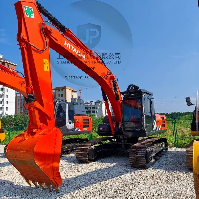 Hitachi ZX 210 Gravemaskiner på larvebånd