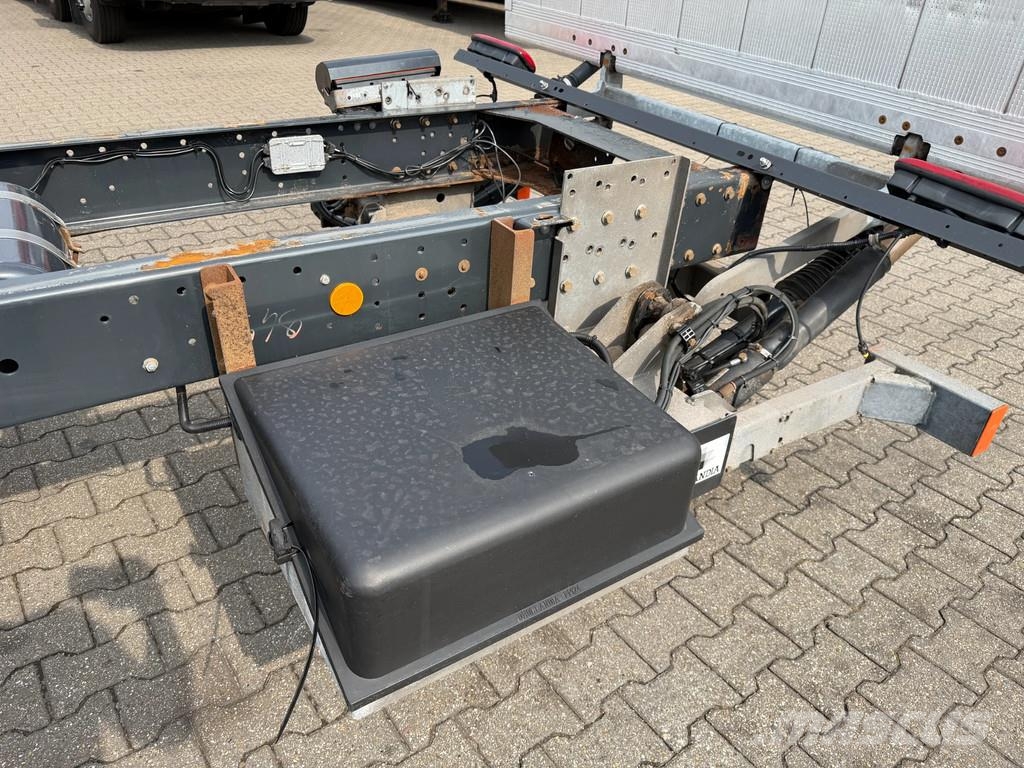 Iveco EuroCargo 120 E22 4x2 Chassis Euro 5 EEV *NL-Truck Fülkés alváz
