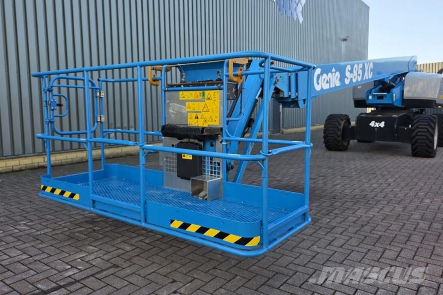 Genie S85XC Valid inspection, Diesel, 4x4 Drive, 28m Wor 견인식 전동이동 리프트