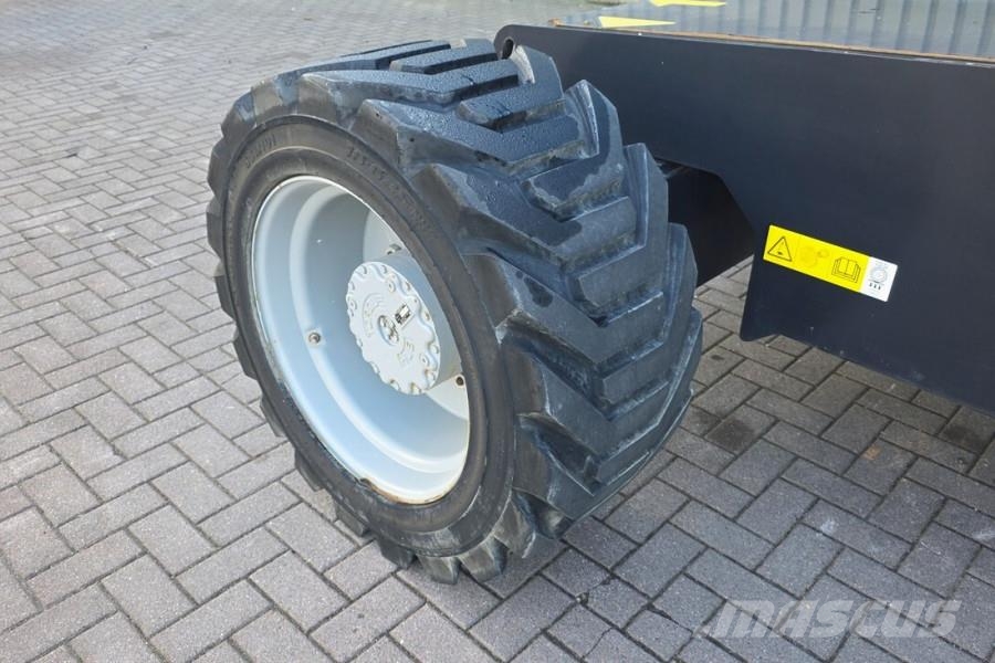 Genie S85XC Valid inspection, Diesel, 4x4 Drive, 28m Wor 견인식 전동이동 리프트