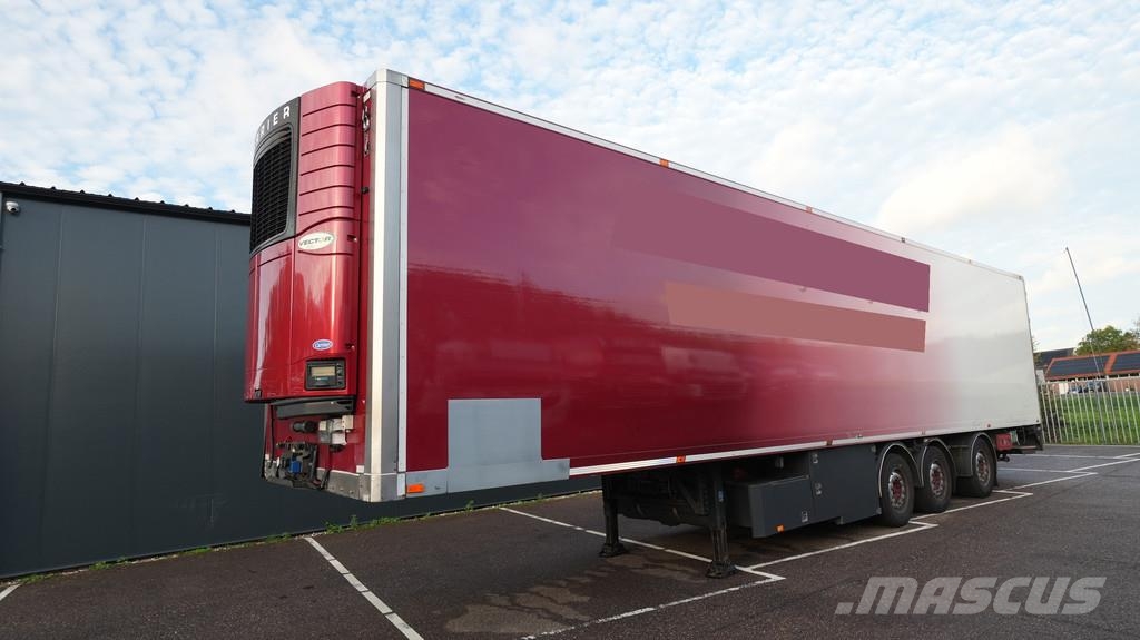 Floor 3 Axle frigo trailer Carrier Vector 1550 Piekabes ar temperatūras kontroli