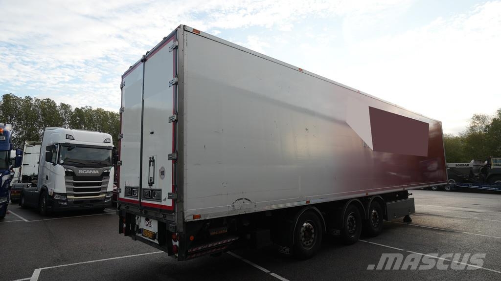 Floor 3 Axle frigo trailer Carrier Vector 1550 Piekabes ar temperatūras kontroli