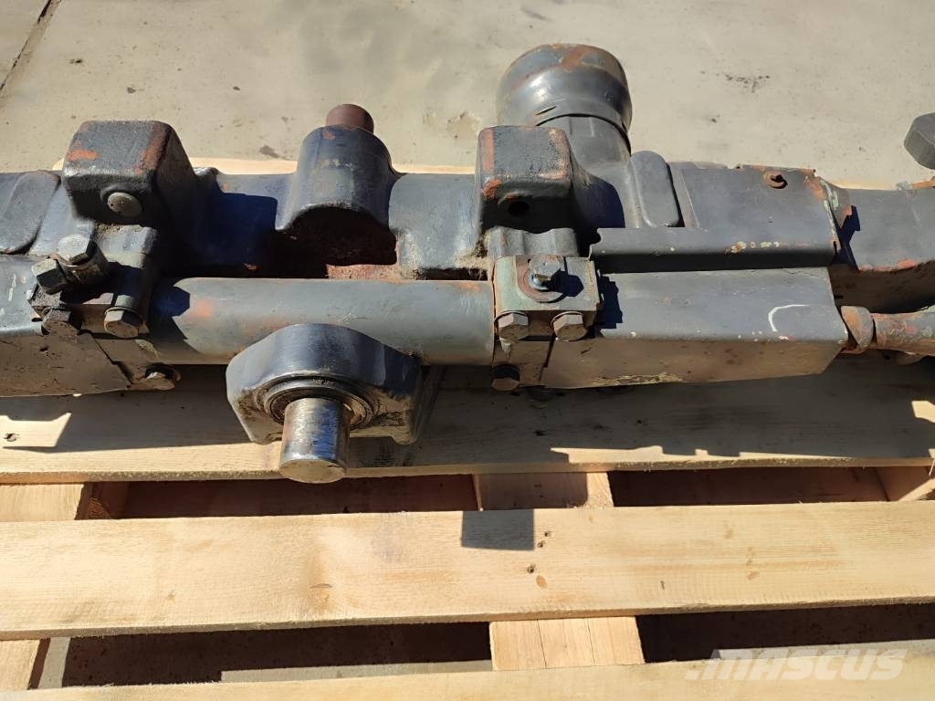 Drive axle ZF APL-2000 F3 65486 4475004057 Fendt F 轴