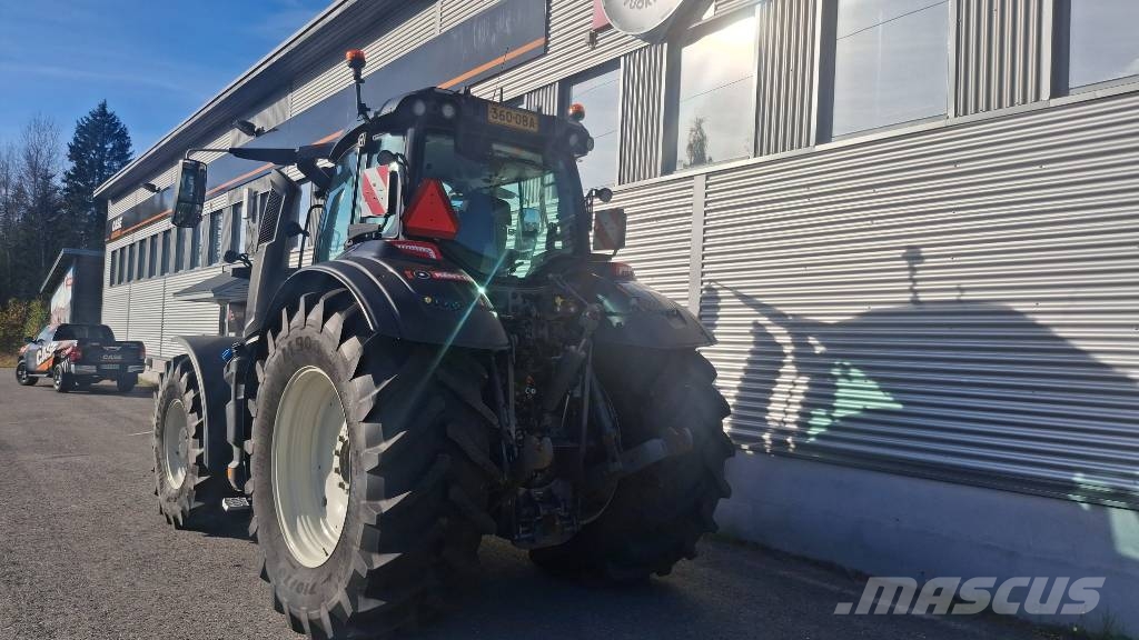 Valtra Q 305 Traktorit