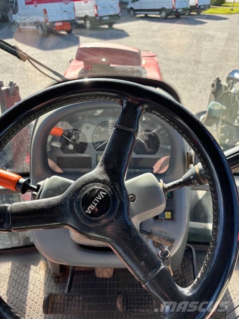 Valtra 8350 HiTech Traktory