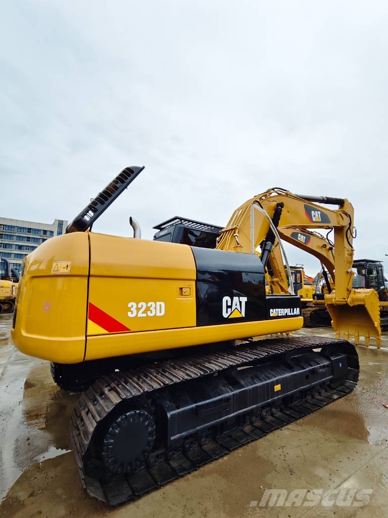 CAT 323D 履带挖掘机