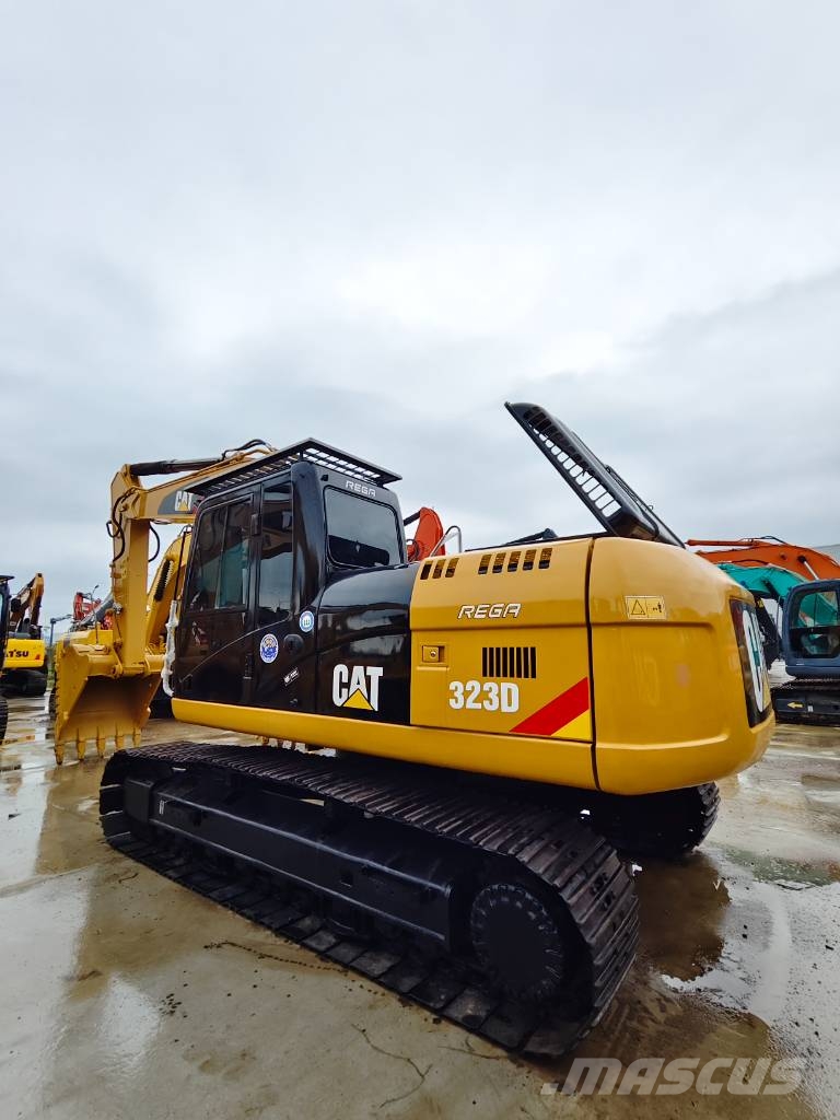 CAT 323D 履带挖掘机