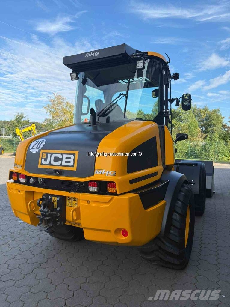 JCB TM 220 Euro, PL, Schaufel 伸缩臂叉装车|叉装车