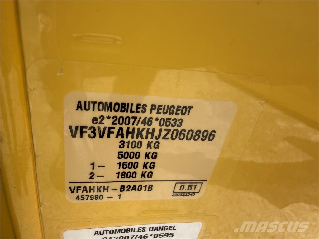 Peugeot Expert VIN 896 Osobní vozy