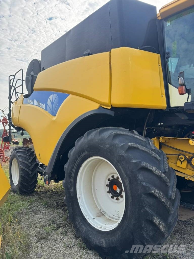 New Holland CR 960 Sklízecí mlátičky