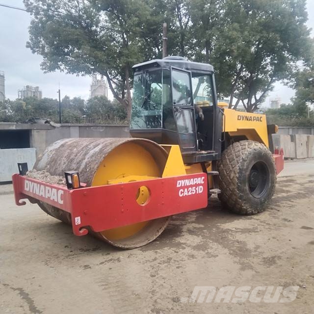 Dynapac CA 251 D مداحل أحادية الأسطوانة