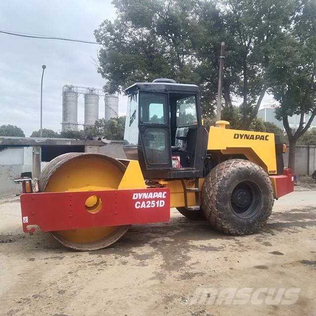 Dynapac CA 251 D مداحل أحادية الأسطوانة