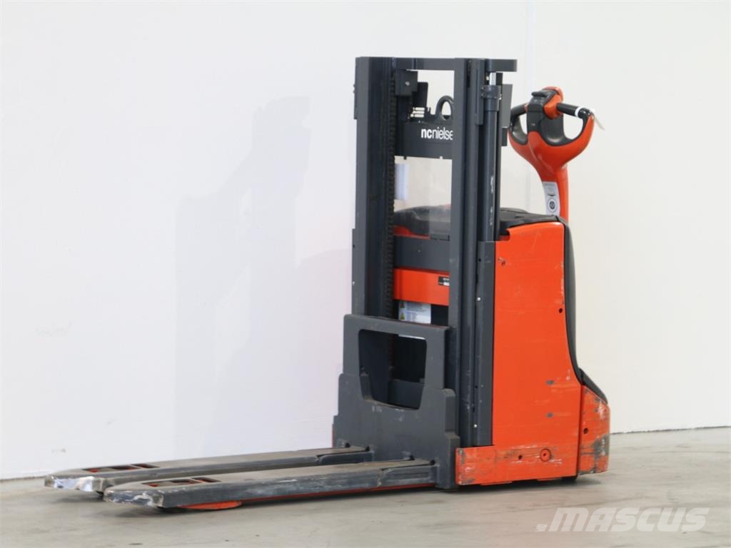 Linde D08/1160-00 Apiladores eléctricos
