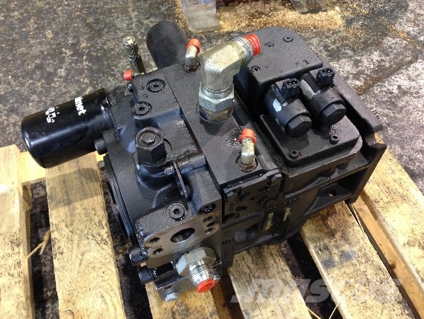 Valmet 941 Transmission pump 5050543 Transmission