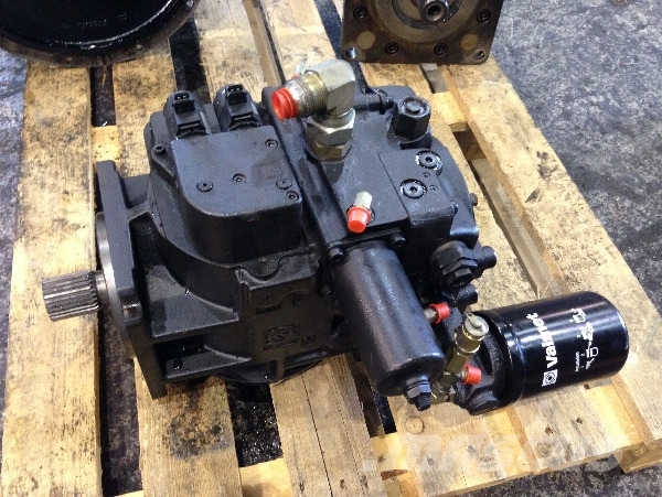 Valmet 941 Transmission pump 5050543 Transmission