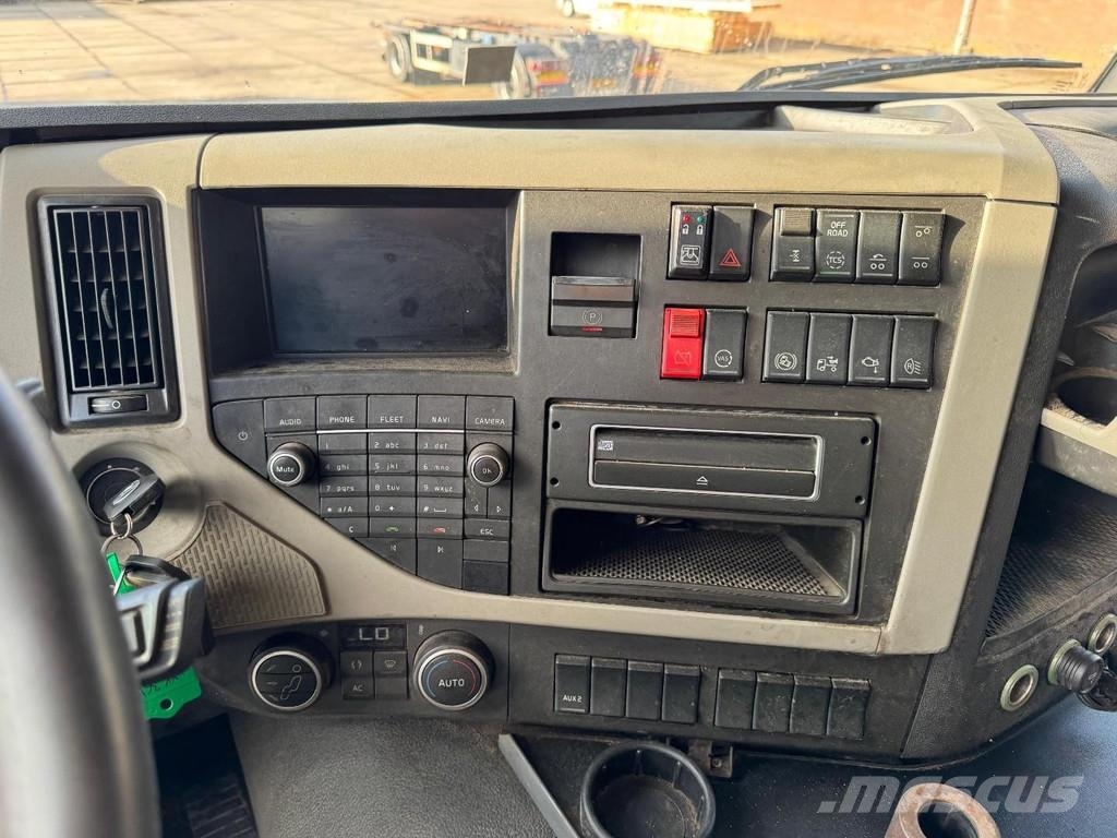 Volvo FM460 8X2 EURO 6 + 24.000 LITERS - 5 COMPARTIMENTS Βυτιοφόρα φορτηγά