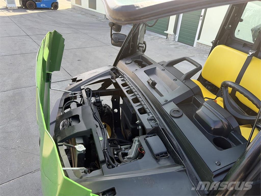 John Deere XUV865M 50km/h ATV