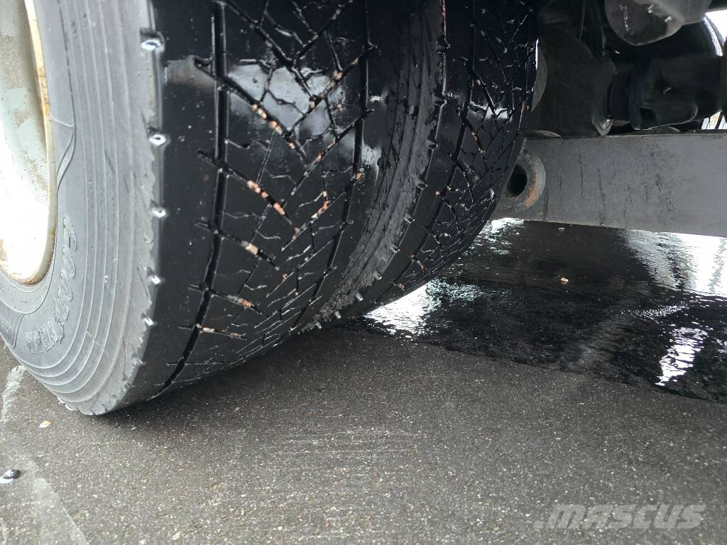 Mercedes-Benz ATEGO 1523 Camiones con caja de remolque