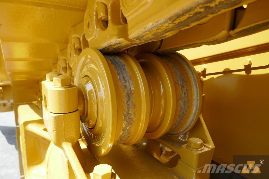 CAT D8T Crawler dozers