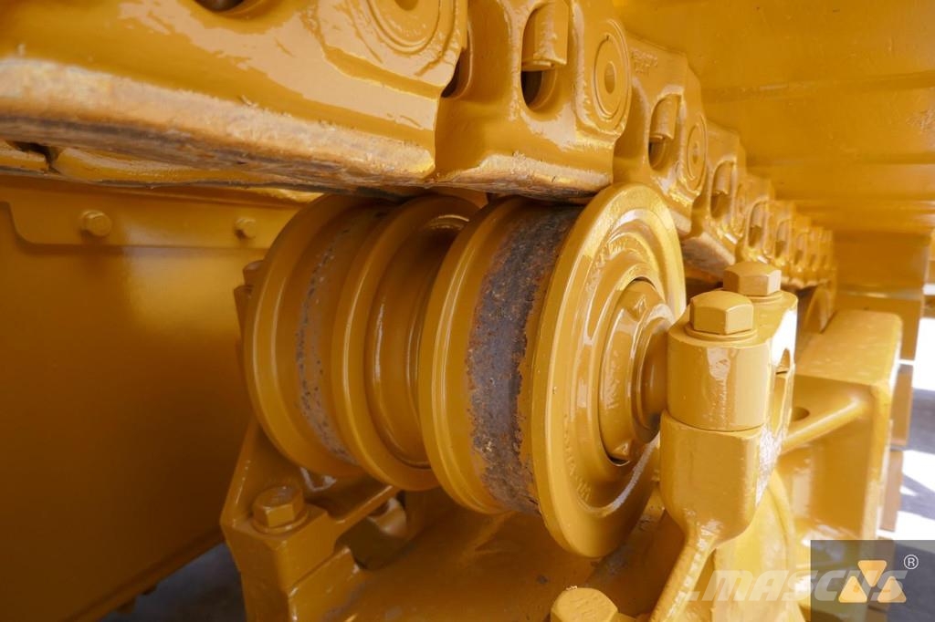 CAT D8T Crawler dozers