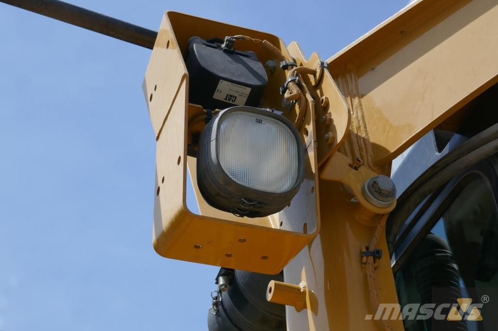 CAT D8T Crawler dozers