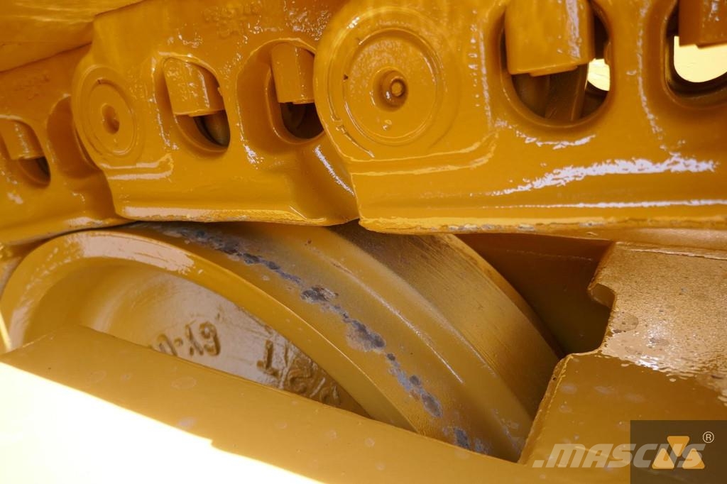 CAT D8T Crawler dozers