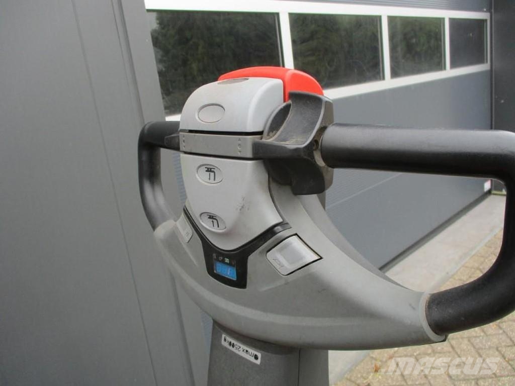 Toyota LPE250 Gabelstapler mit Fahrerstand