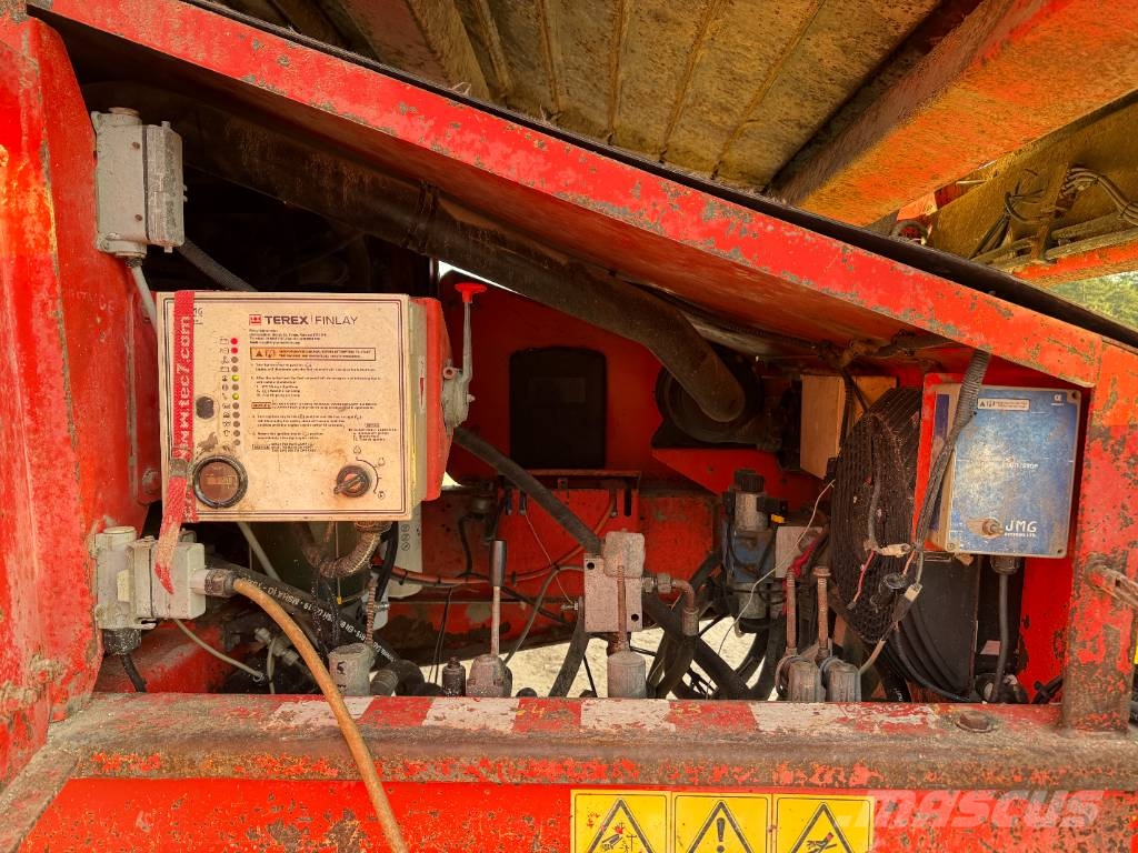 Terex Finlay 883T - 2 Side Conveyor / Auto Greasing Mobilna sita