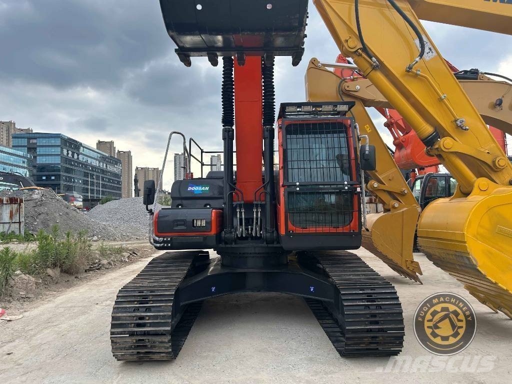Doosan DX225LC-9S Raupenbagger