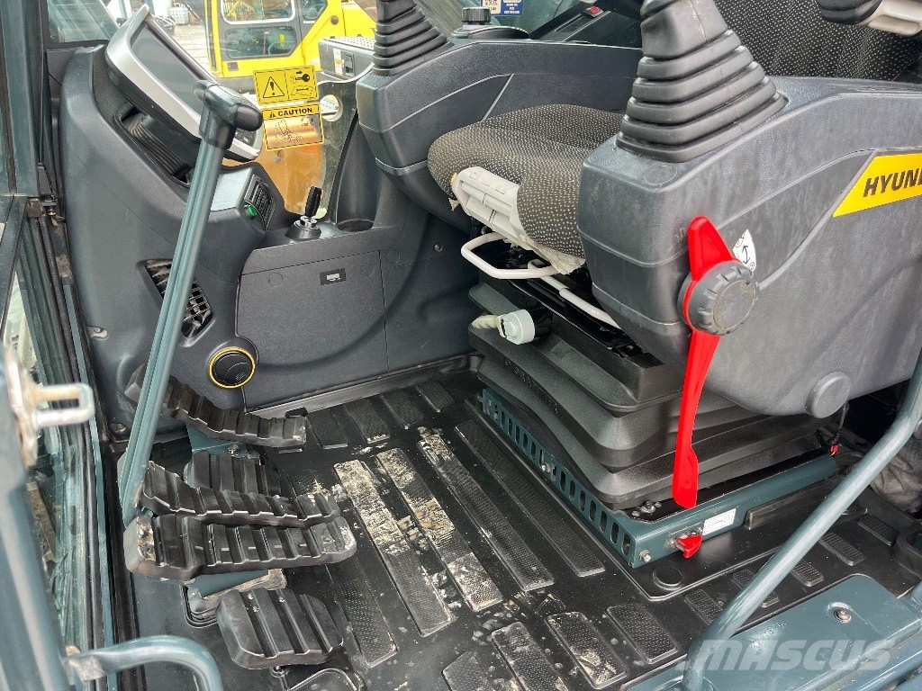 Hyundai HX 520 AL حفارات زحافة