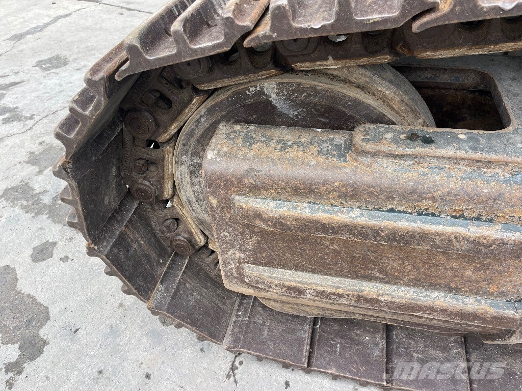 Hyundai HX 520 AL حفارات زحافة