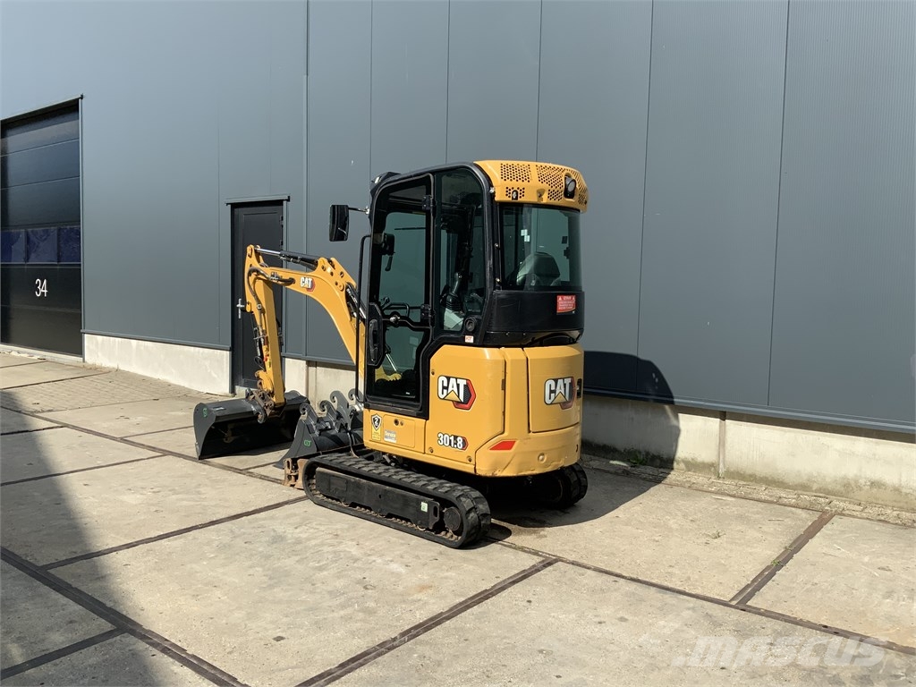 CAT 301.8 Mini pelle < 7t