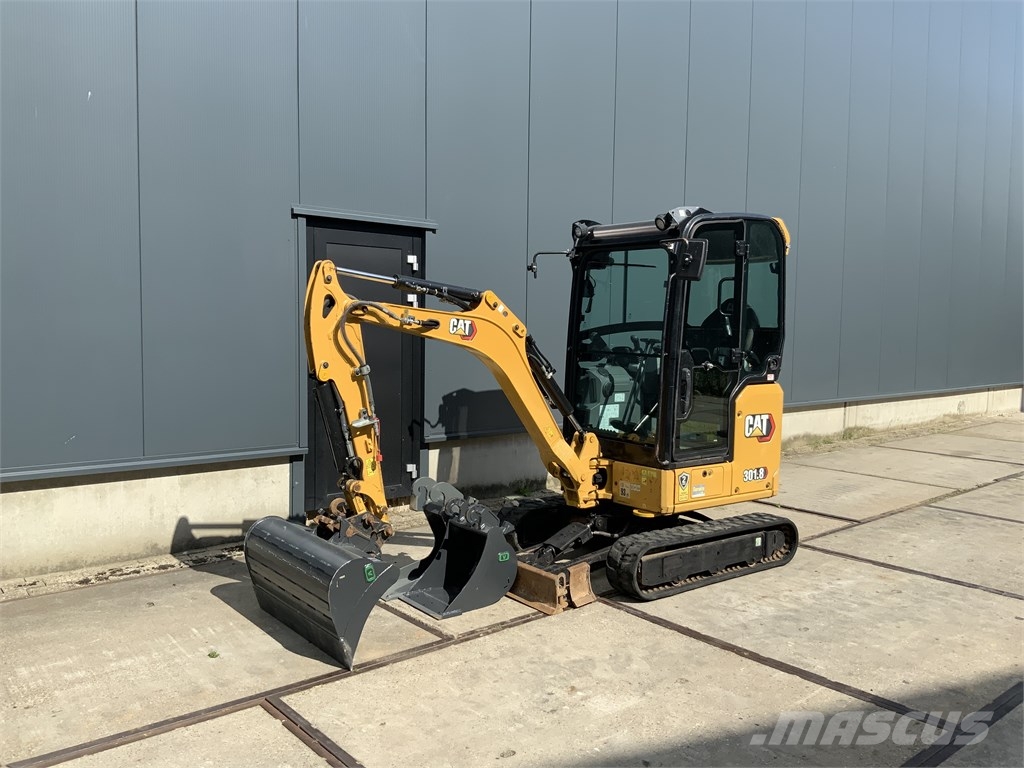 CAT 301.8 Mini pelle < 7t