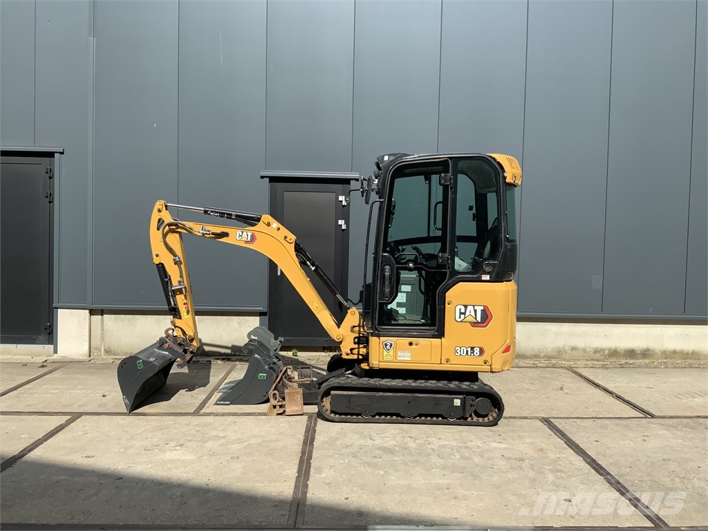 CAT 301.8 Mini pelle < 7t