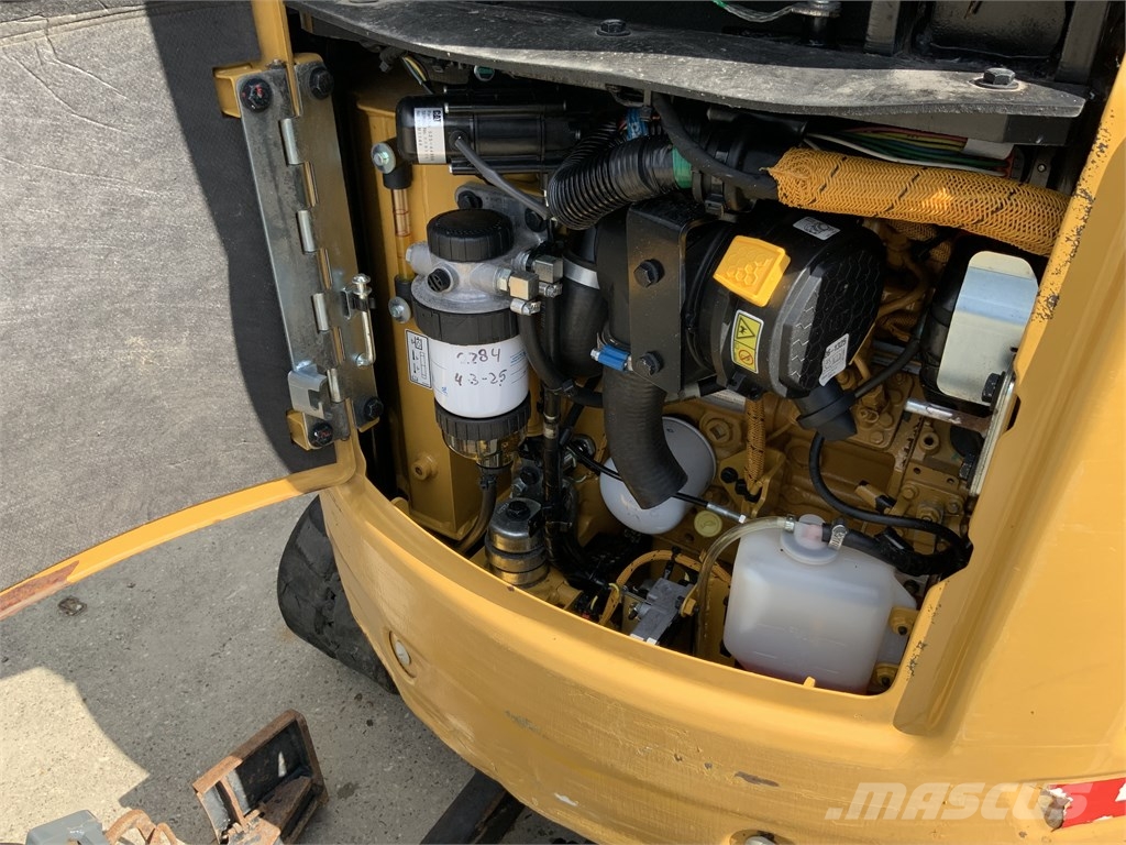 CAT 301.8 Mini pelle < 7t