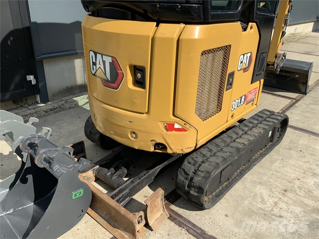 CAT 301.8 Mini pelle < 7t